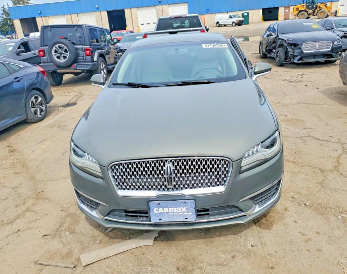 Lincoln MKZ Premiere