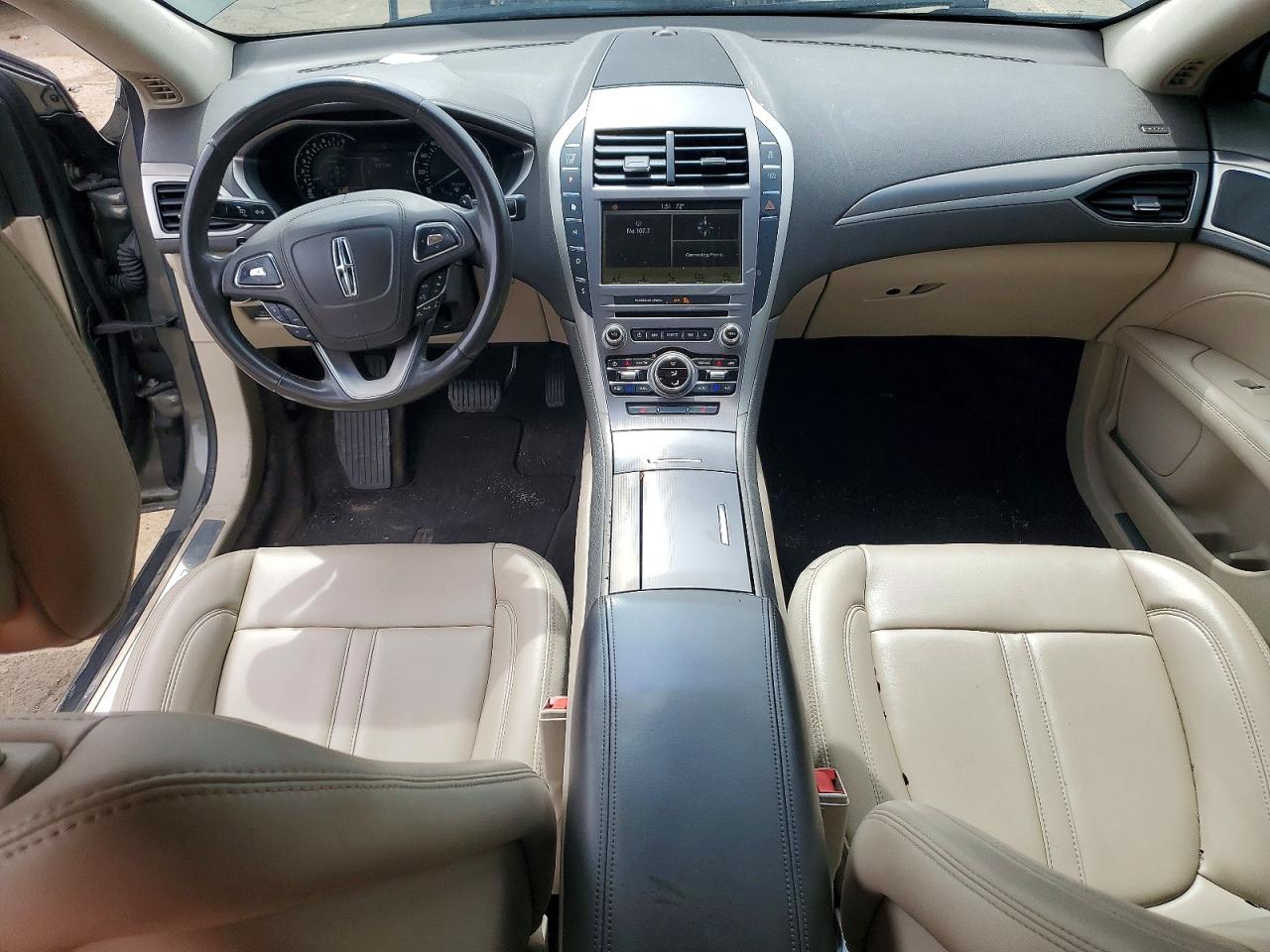 Lincoln MKZ Premiere
