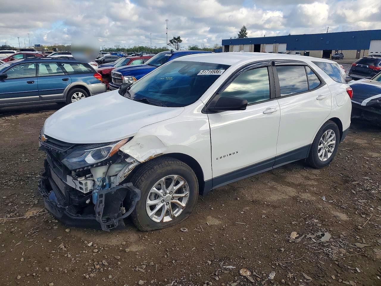 Salvage Chevrolet Equinox Image