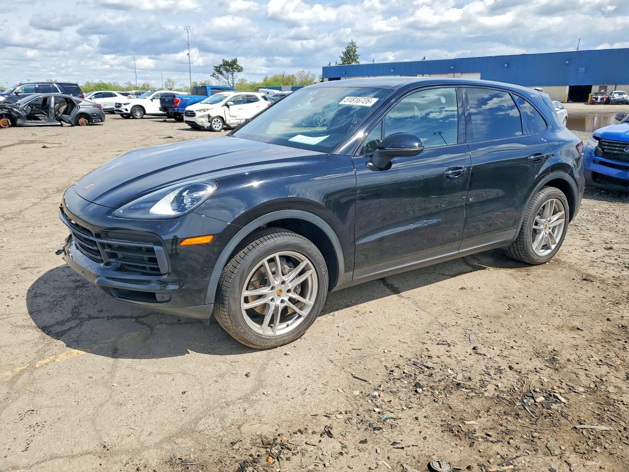 Salvage Porsche Cayenne Image