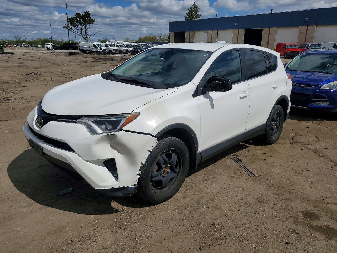Salvage Toyota RAV4 Image