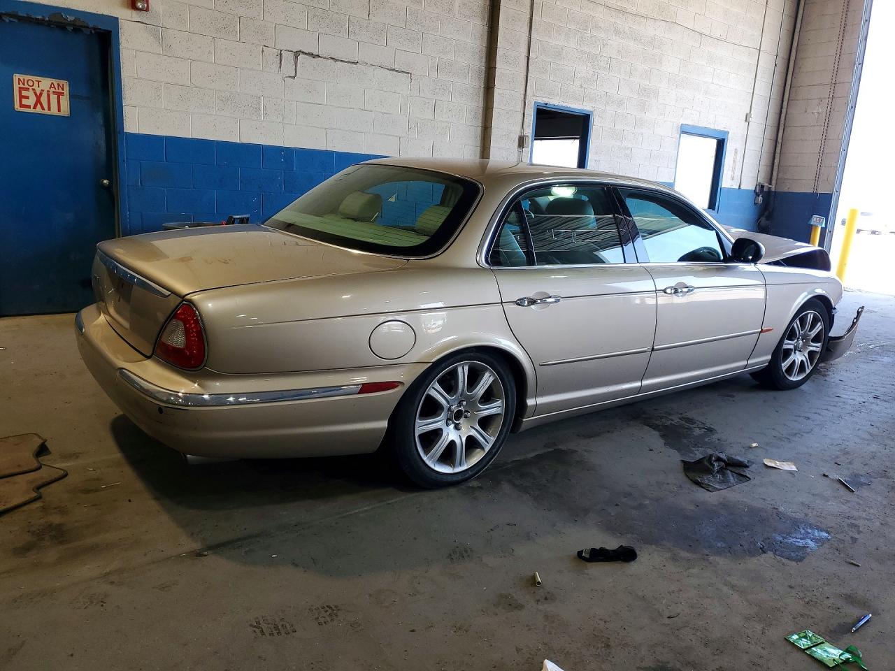 Jaguar Xj8