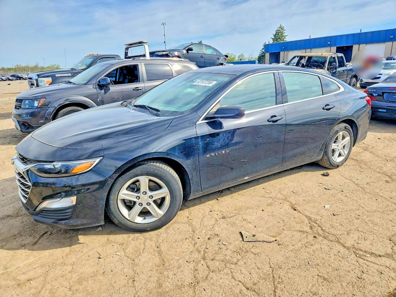 Salvage Chevrolet Malibu Image
