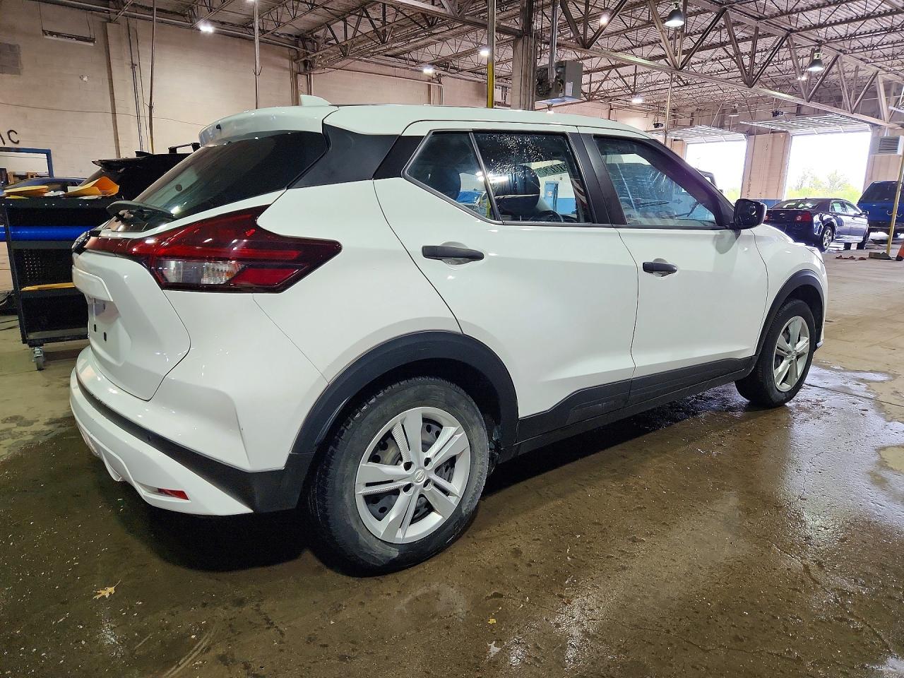 Nissan Kicks S
