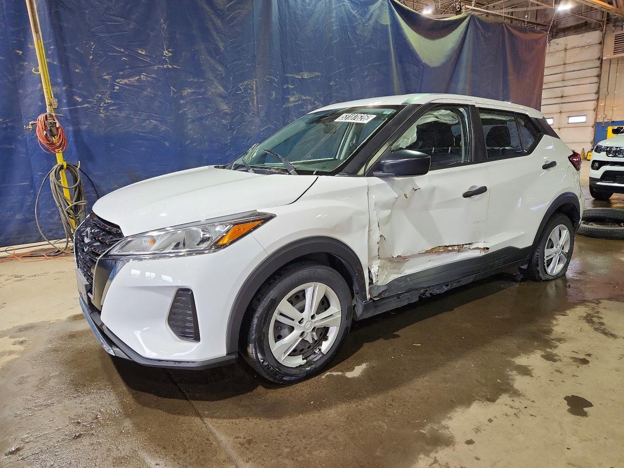 Salvage Nissan Kicks Image