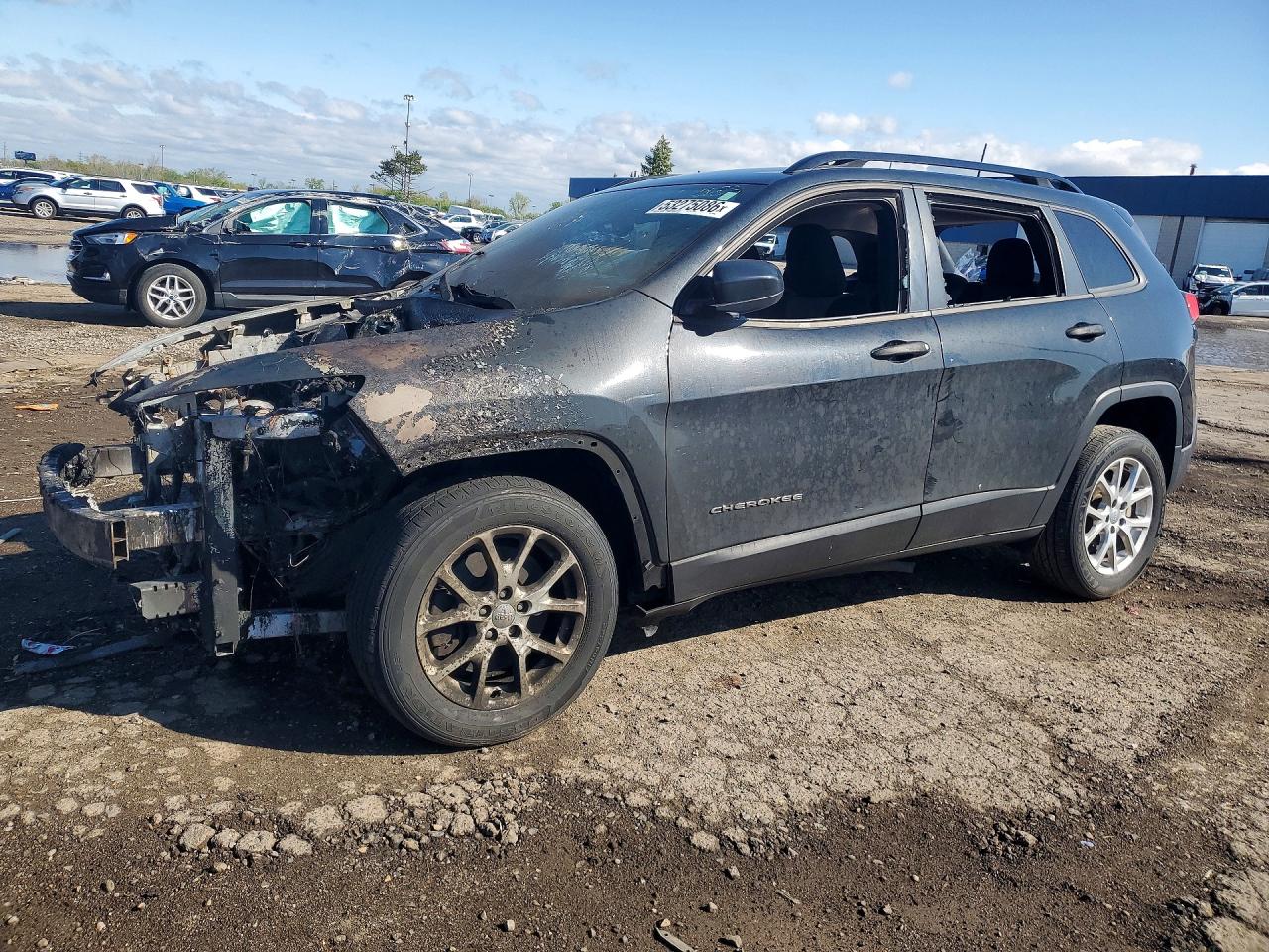Salvage Jeep Grand Cherokee Image
