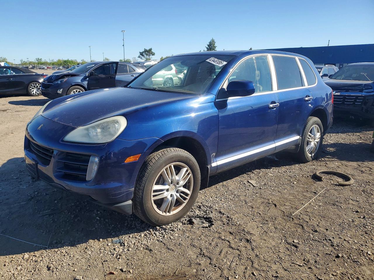 Salvage Porsche Cayenne Image