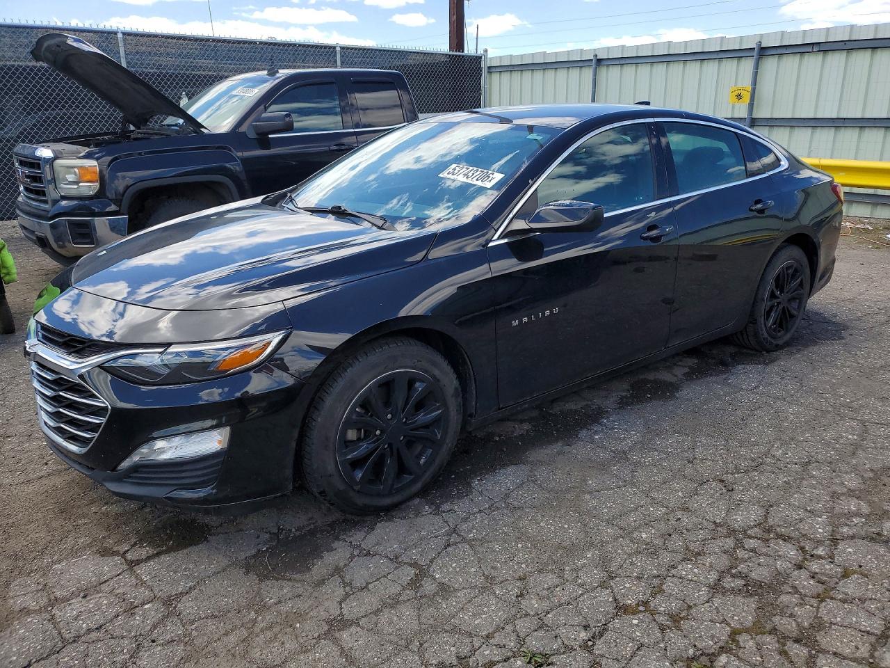 Salvage Chevrolet Malibu Image