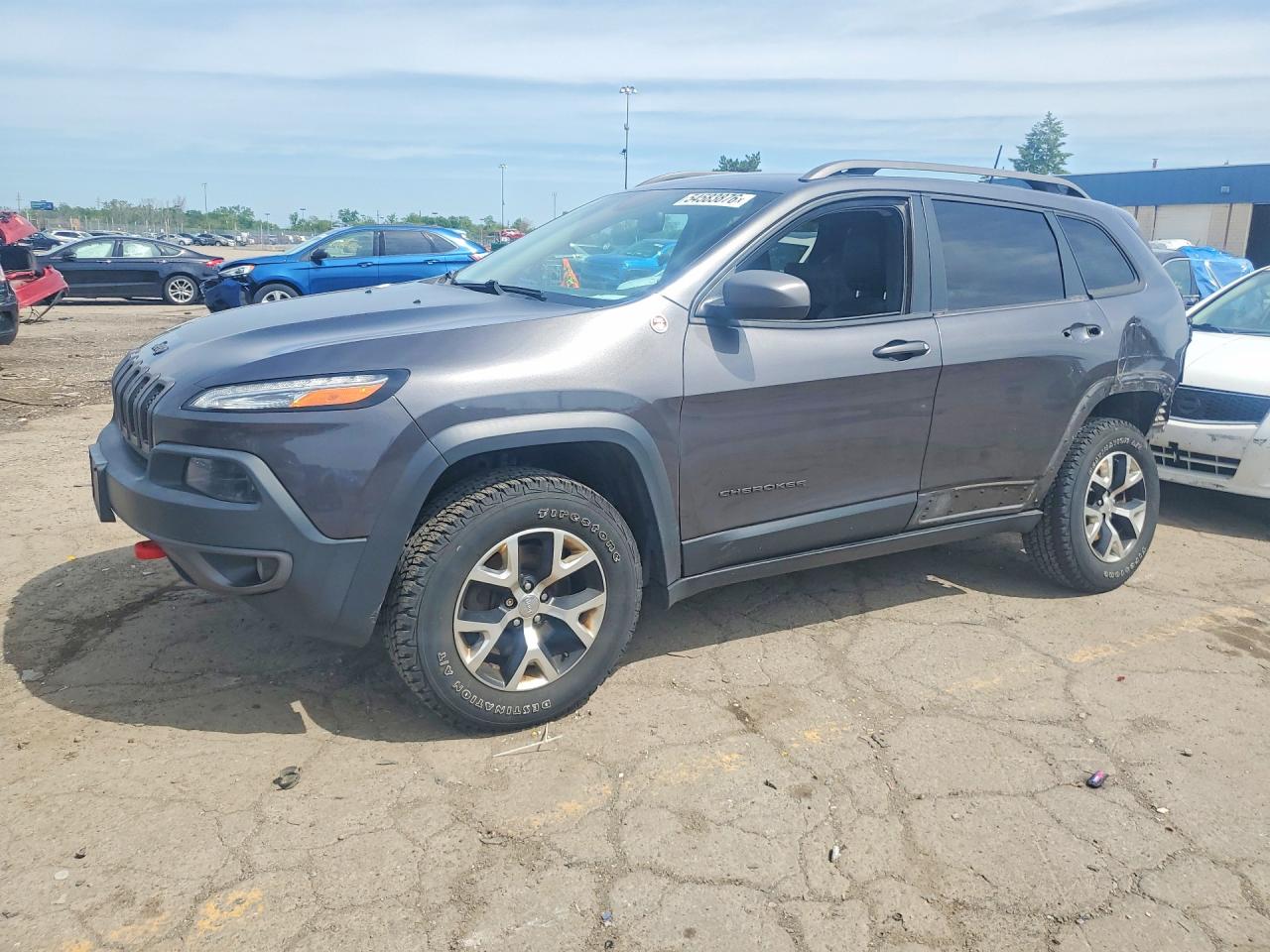 Salvage Jeep Cherokee Image