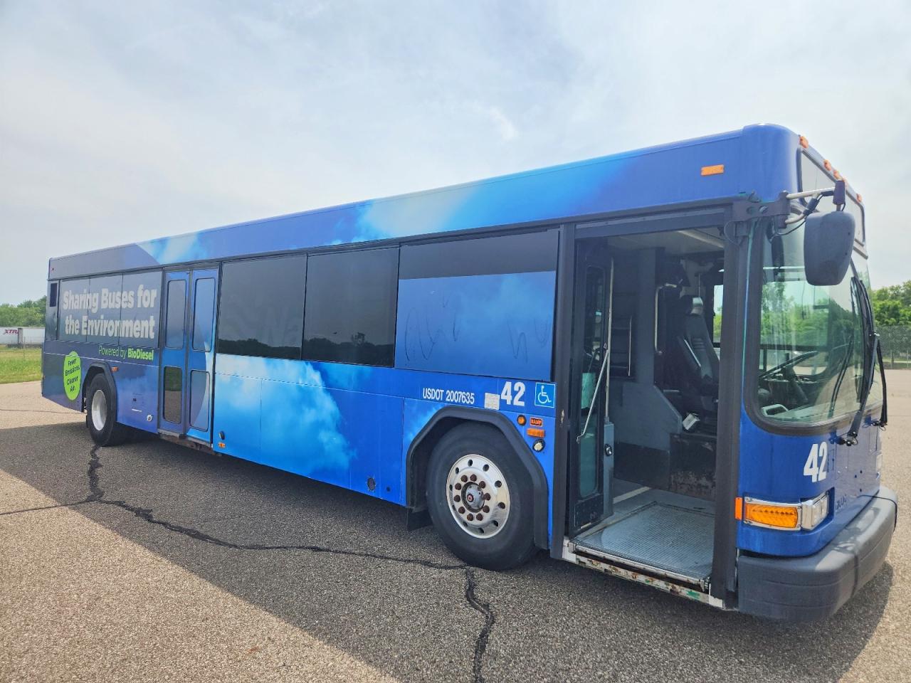 Salvage Gillig Transit Bus Image