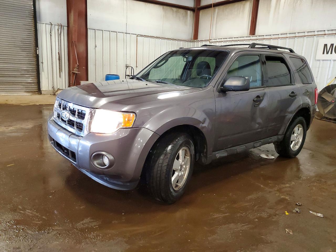 Salvage Ford Escape Image