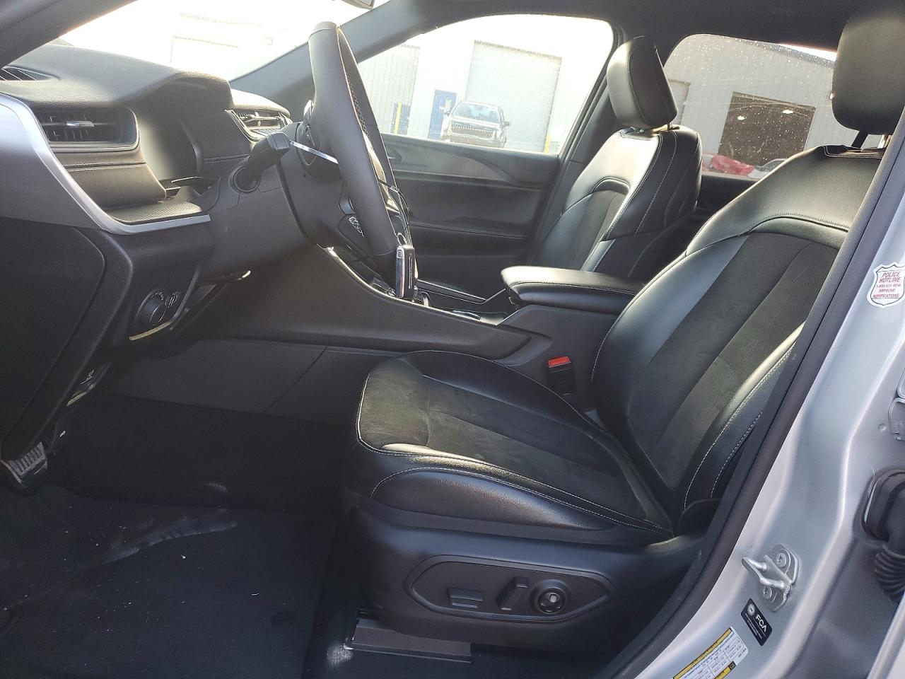 Jeep Grand Cherokee L Laredo