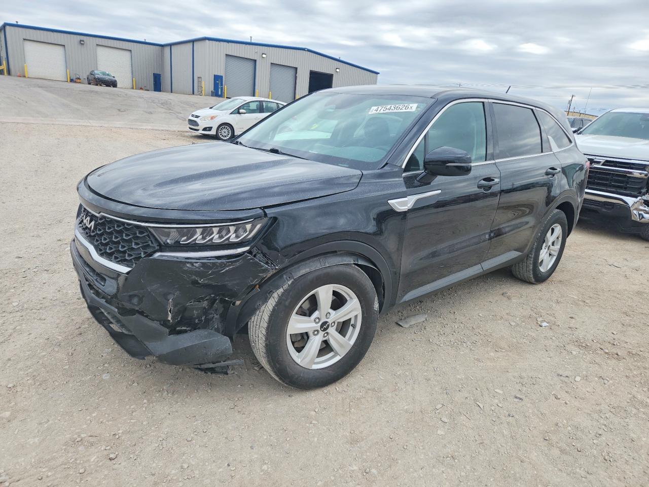 Salvage Kia Sorento Image