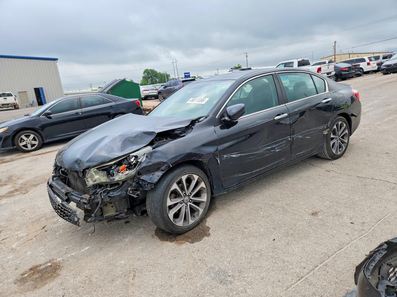 Salvage Honda Accord Image