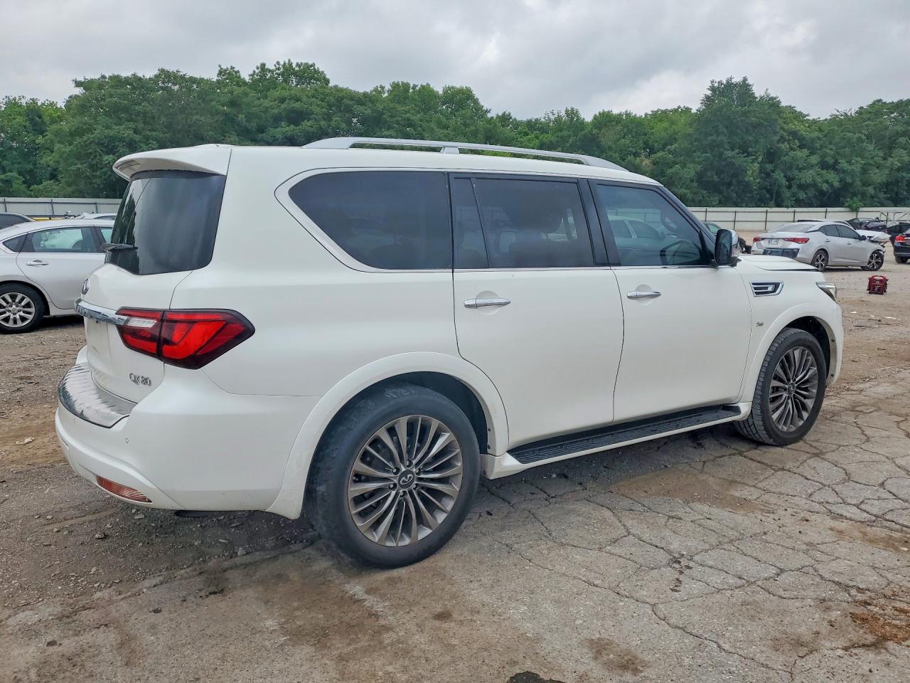 INFINITI Qx Luxe