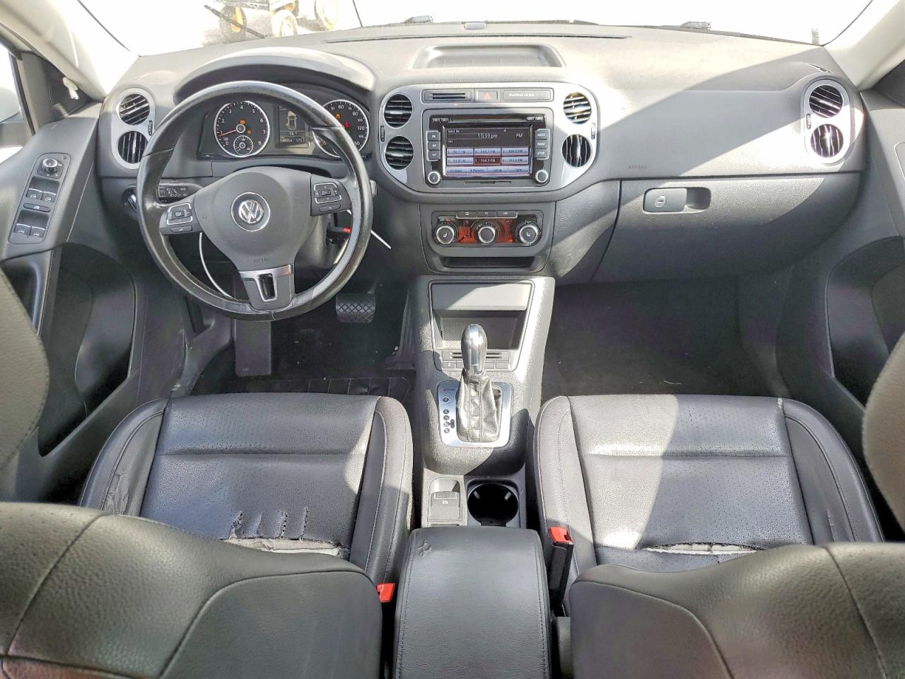 Volkswagen Tiguan S