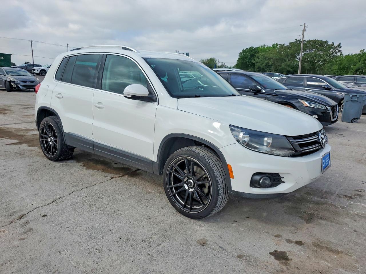 Volkswagen Tiguan S