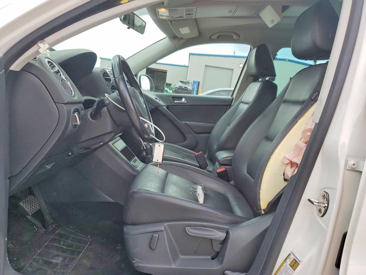Volkswagen Tiguan S