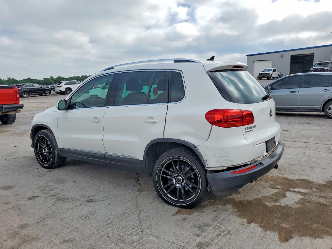 Volkswagen Tiguan S