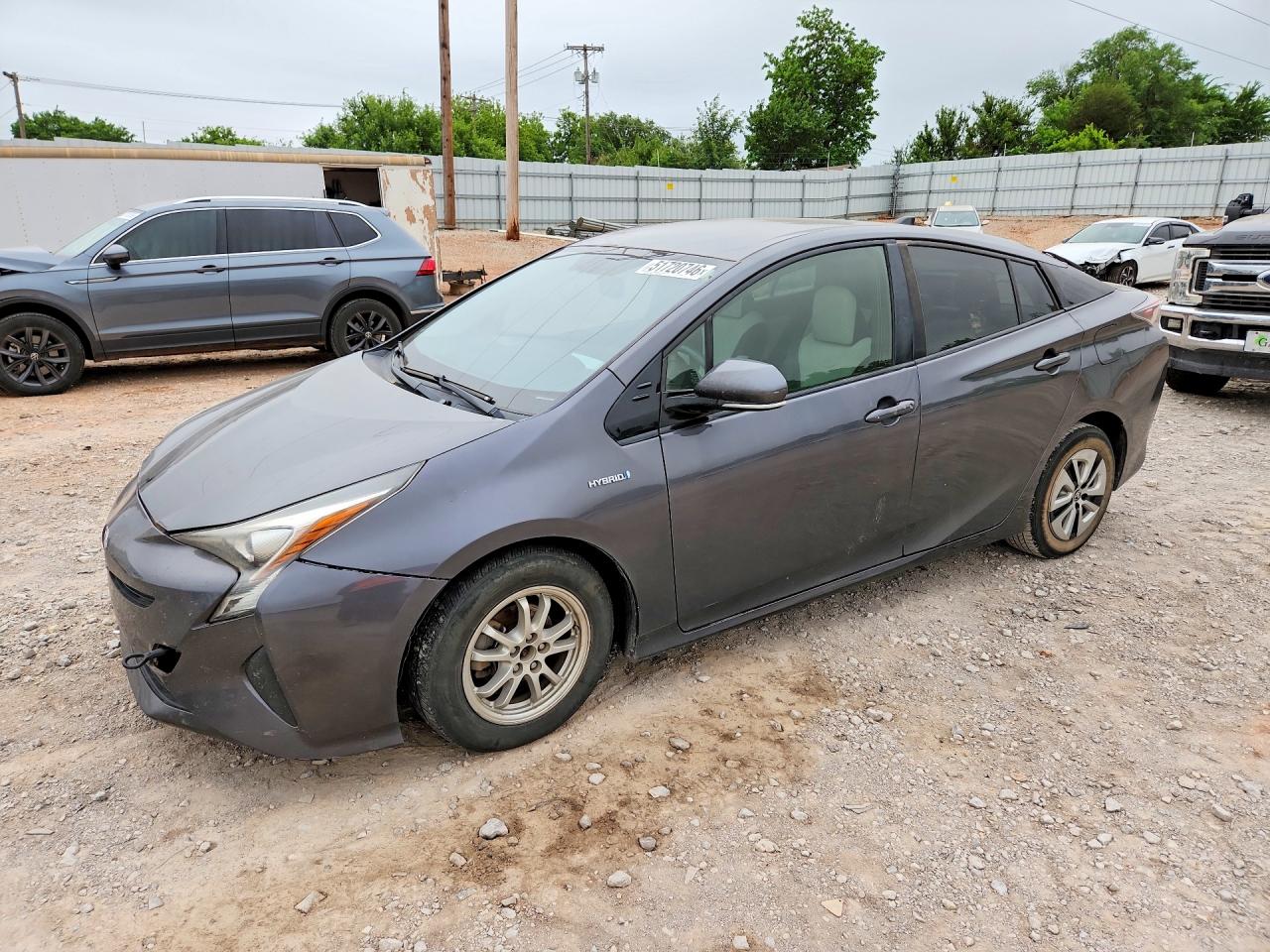 Salvage Toyota Prius Image