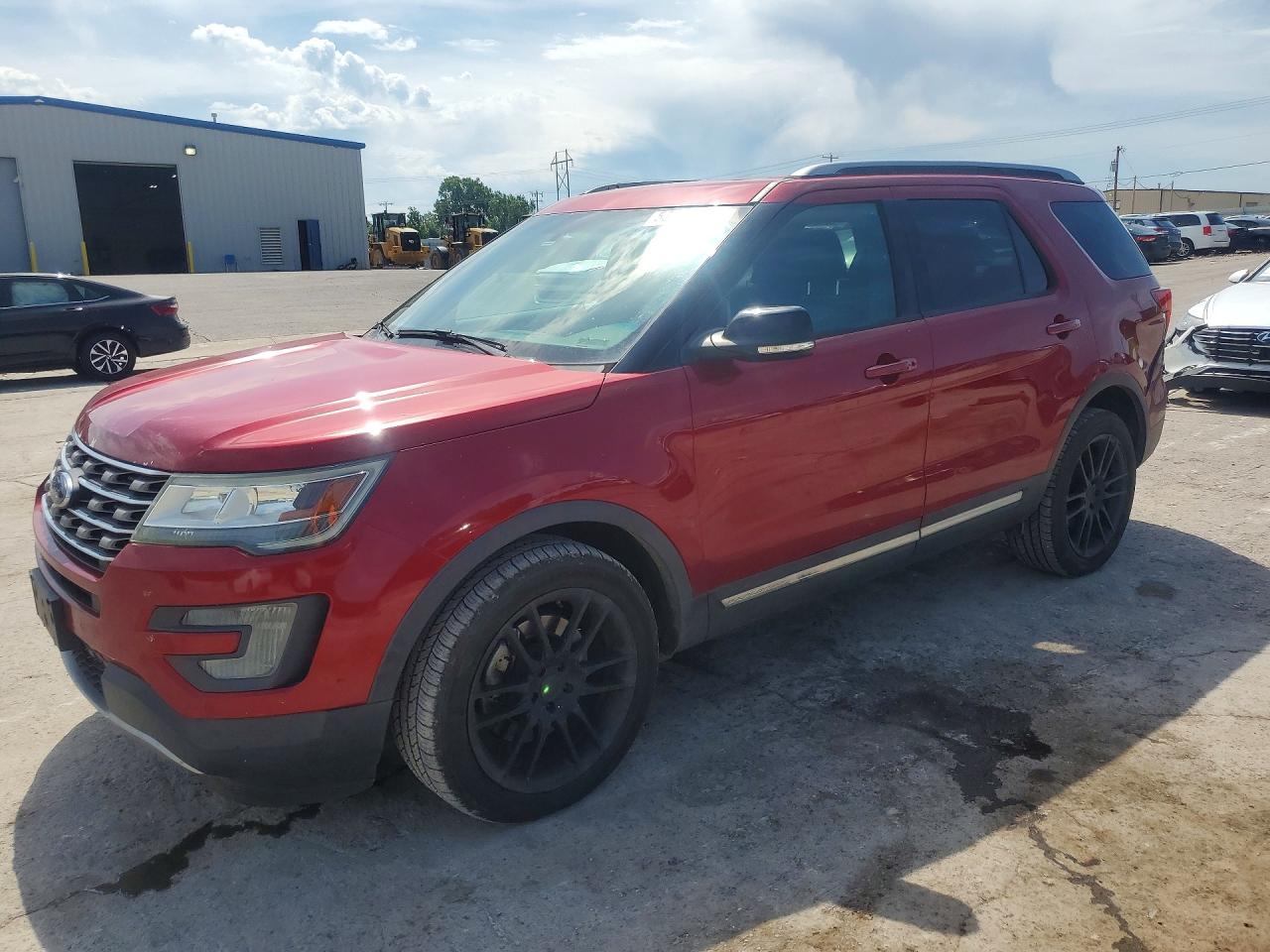 Salvage Ford Explorer Image