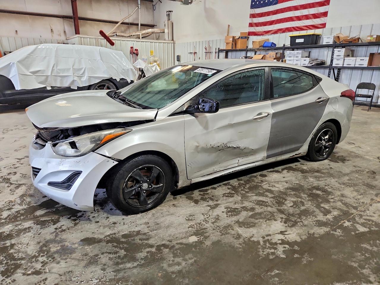 Salvage Hyundai ELANTRA Image