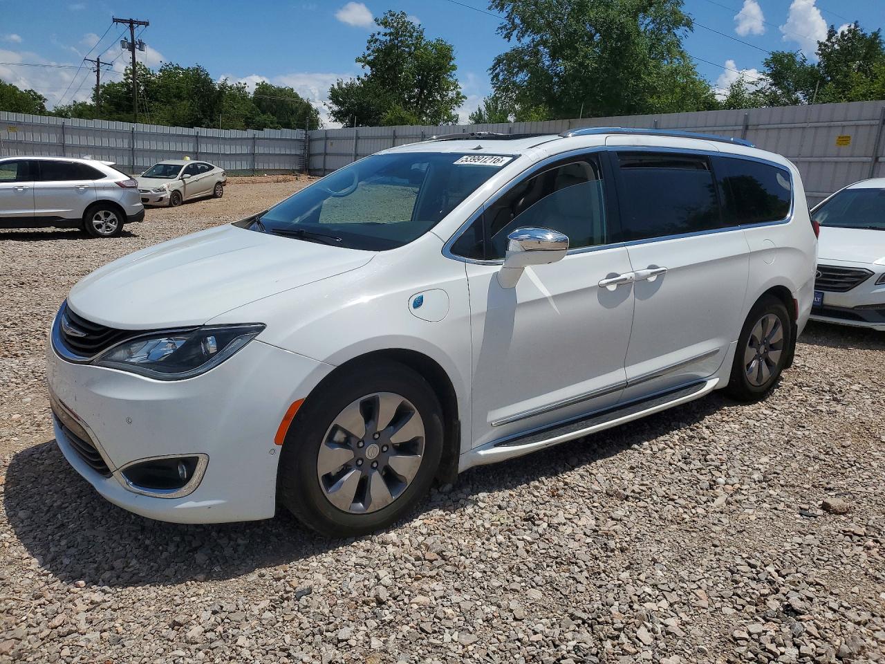 Salvage Chrysler Pacifica Image