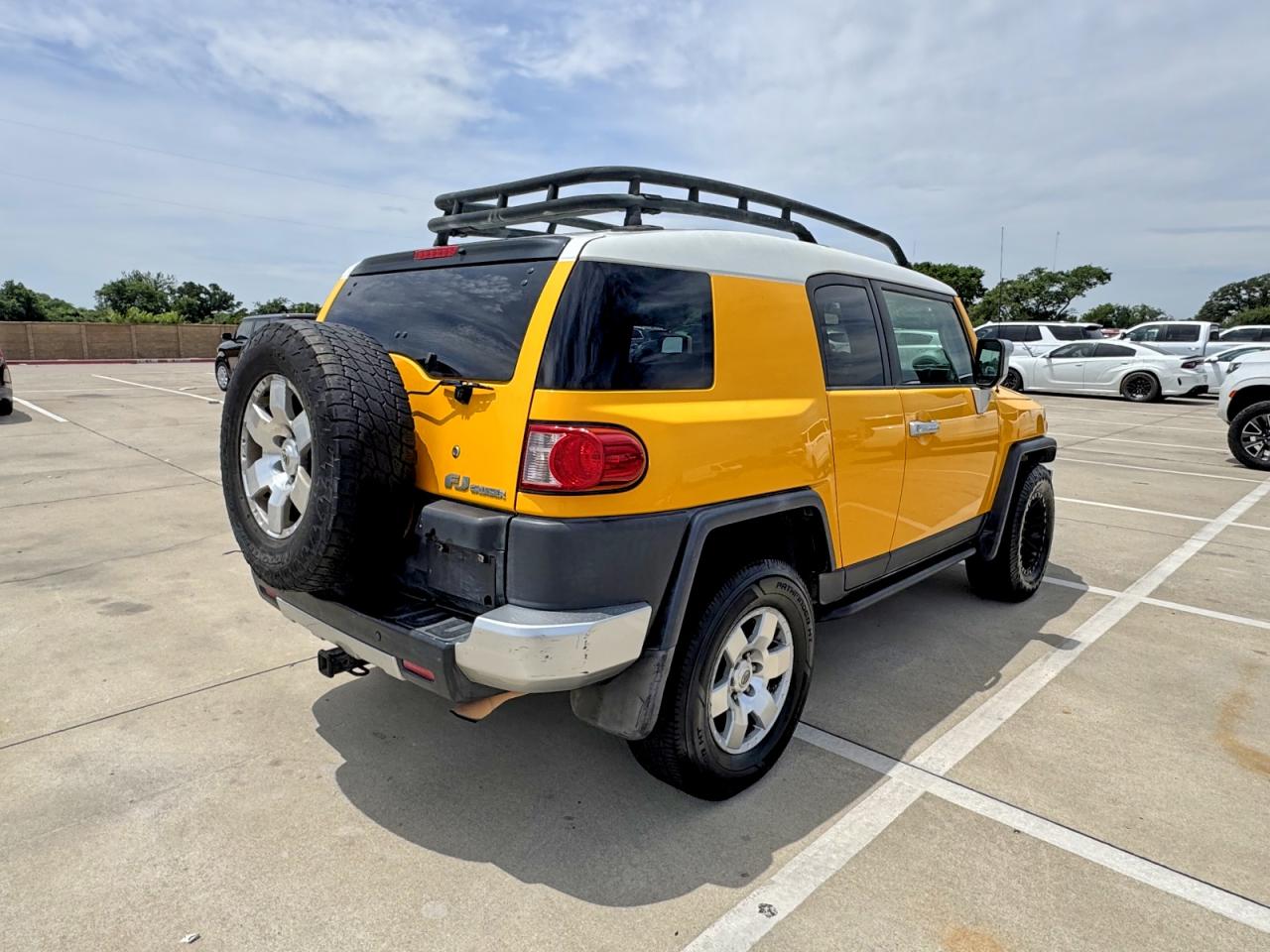 Toyota FJ Cruiser Base