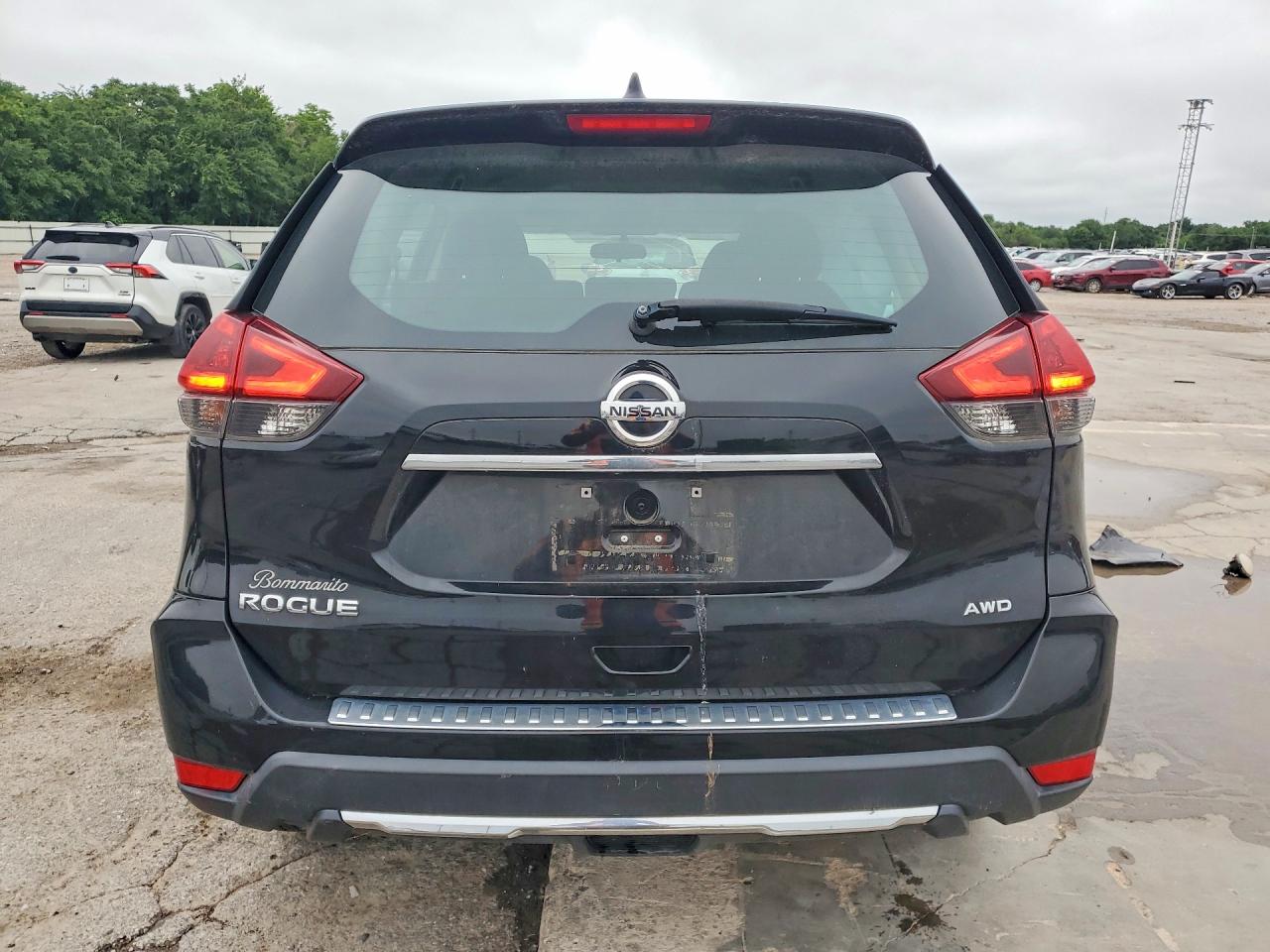 Nissan Rogue S