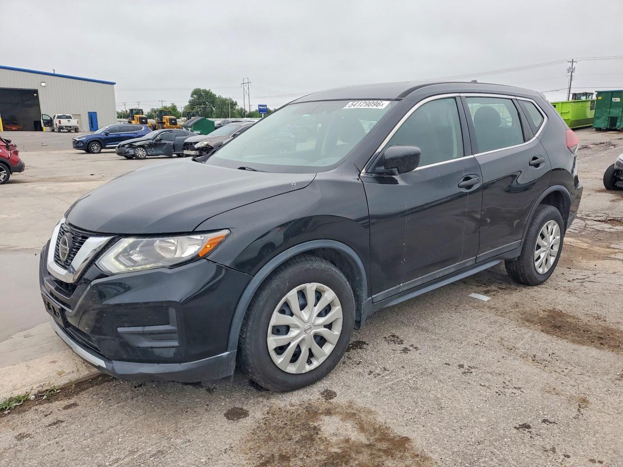 Salvage Nissan Rogue Image