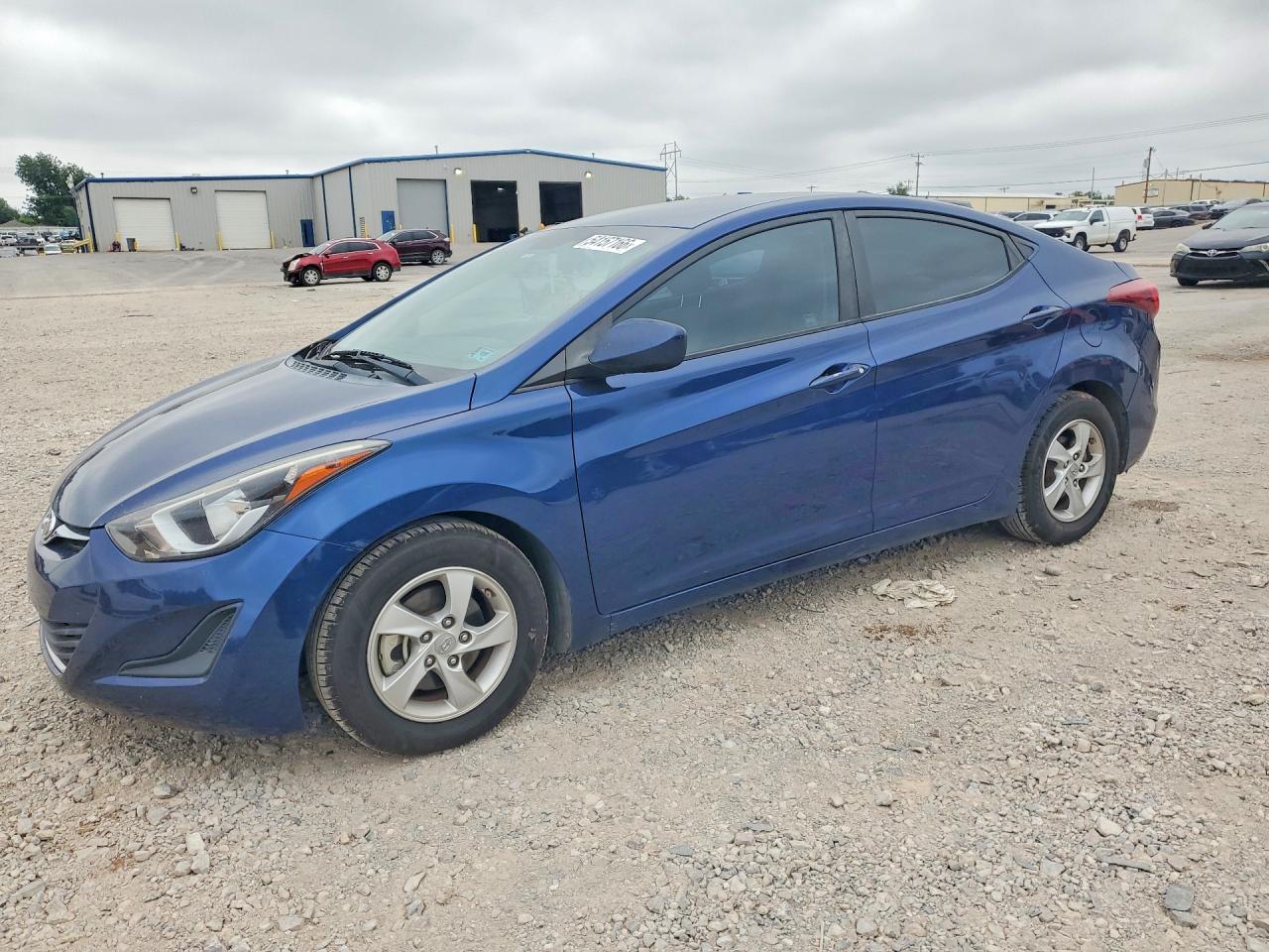 Salvage Hyundai ELANTRA Image