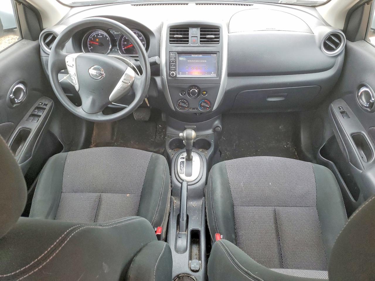 Nissan Versa Sv