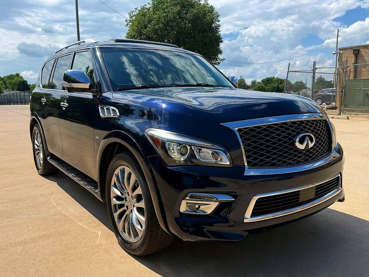 Salvage INFINITI Qx Image