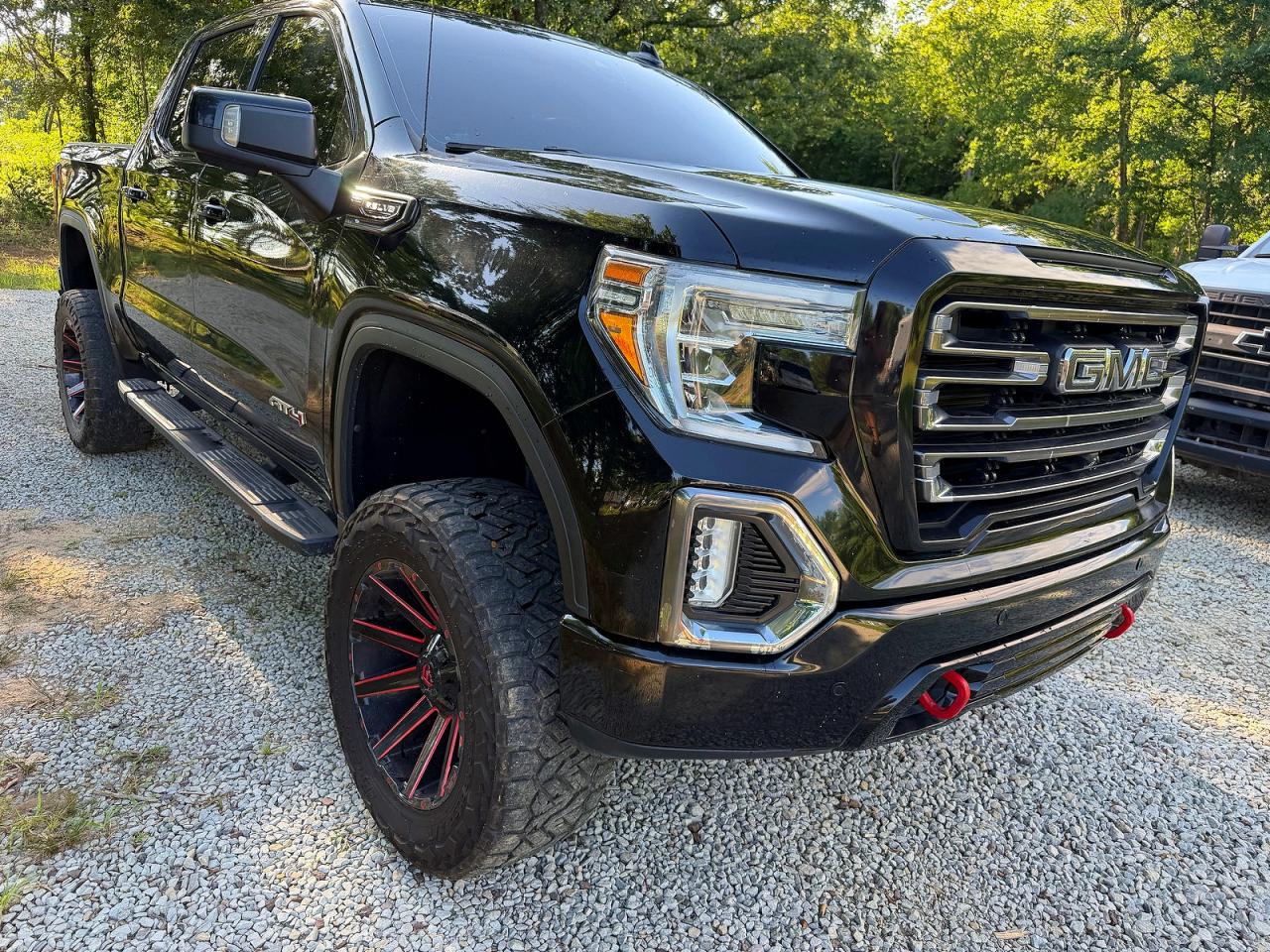 Salvage GMC Sierra Image