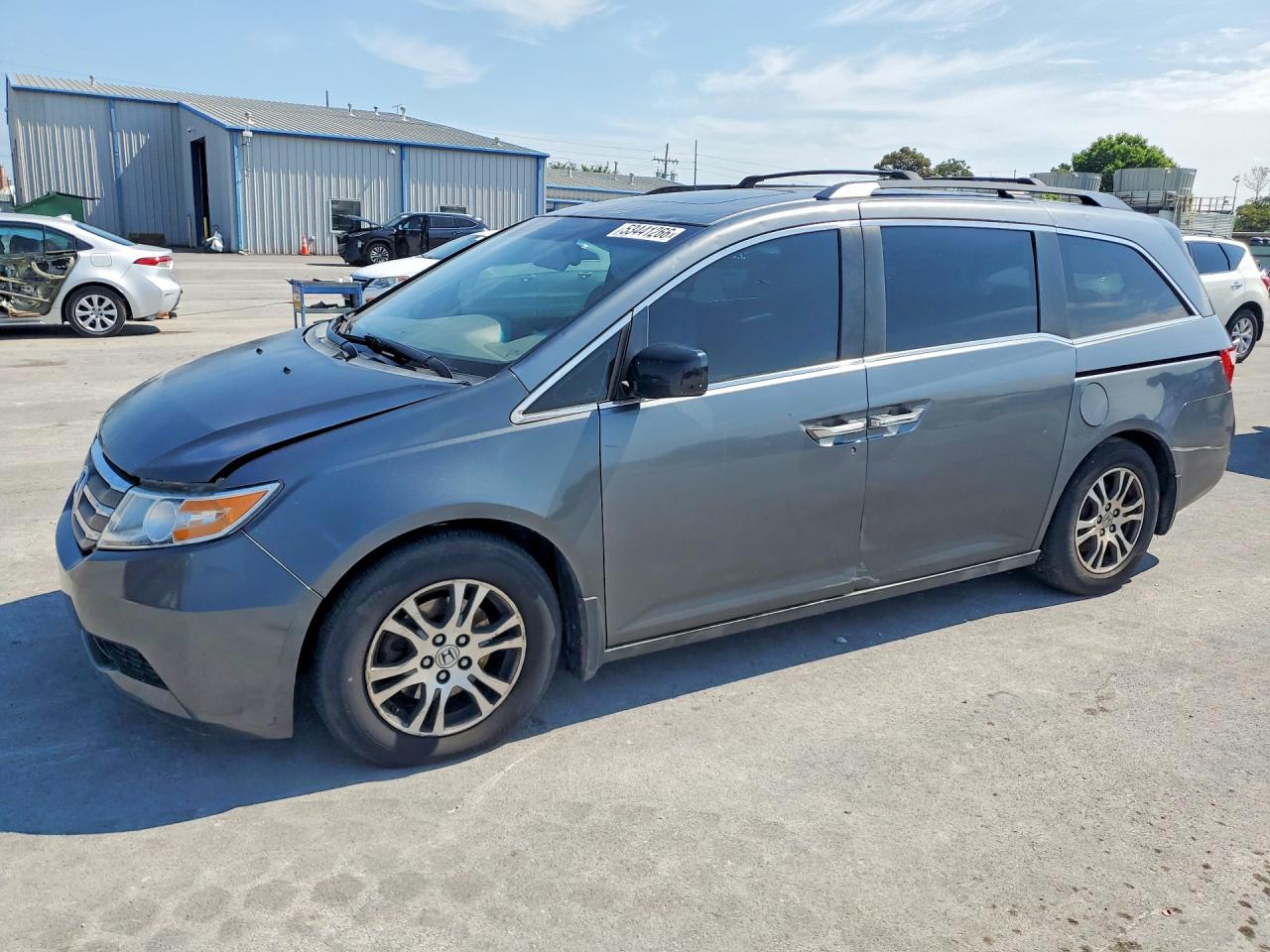 Salvage Honda Odyssey Image