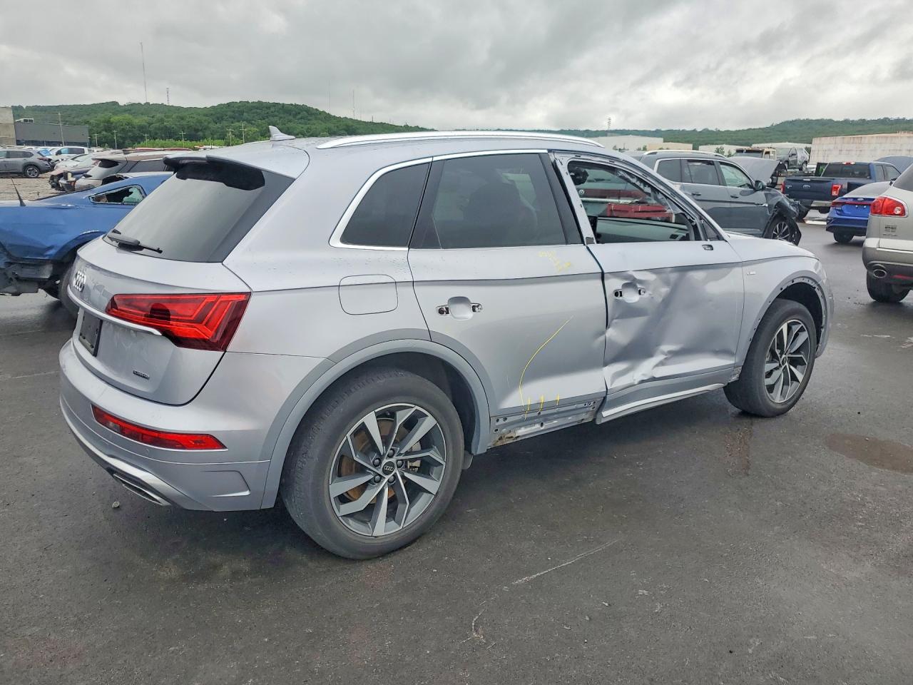 Audi Q5 Premium Plus 45