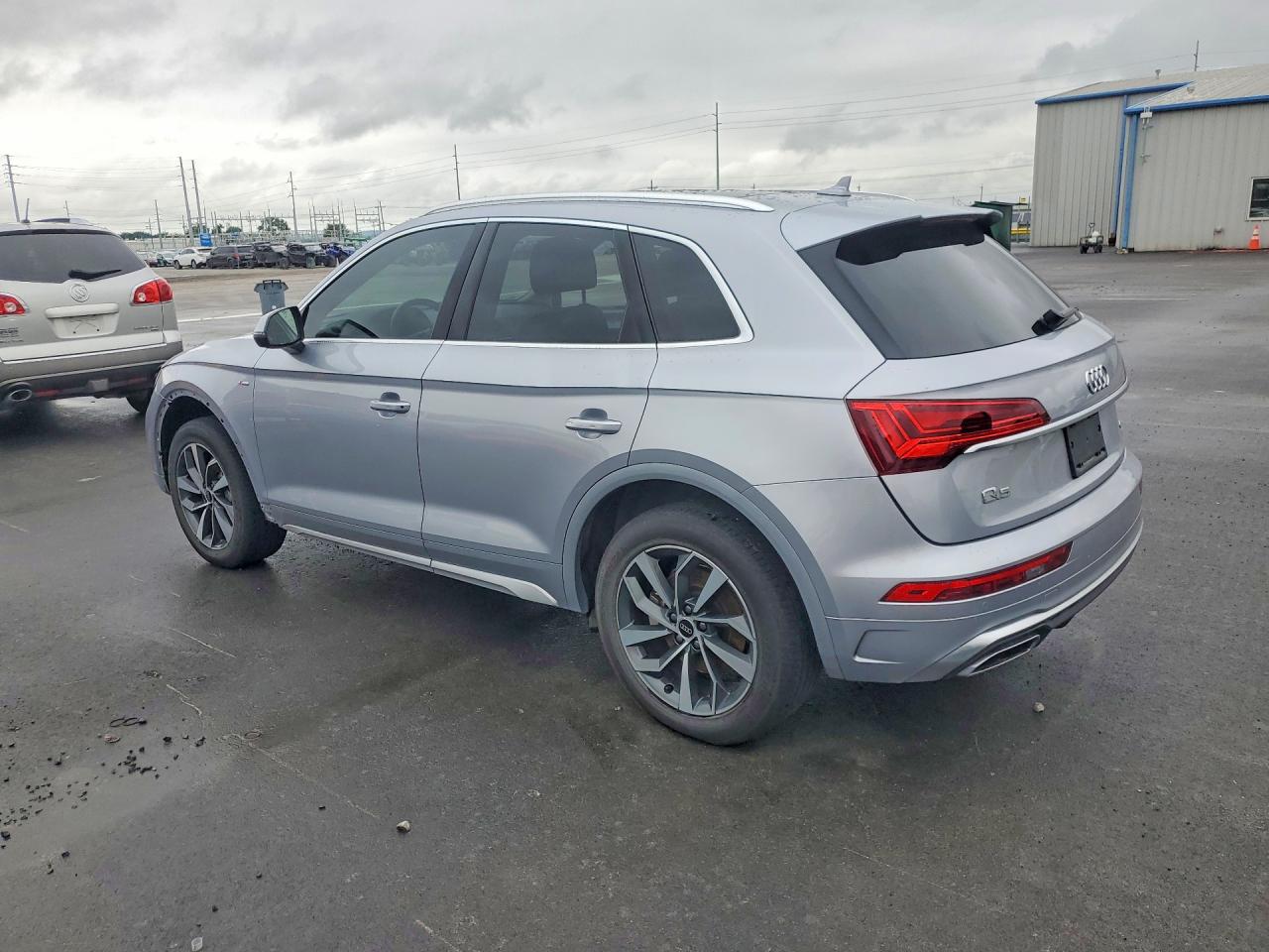 Audi Q5 Premium Plus 45