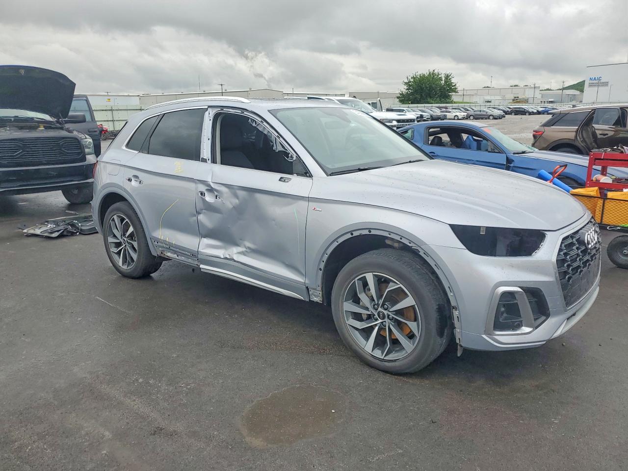 Audi Q5 Premium Plus 45