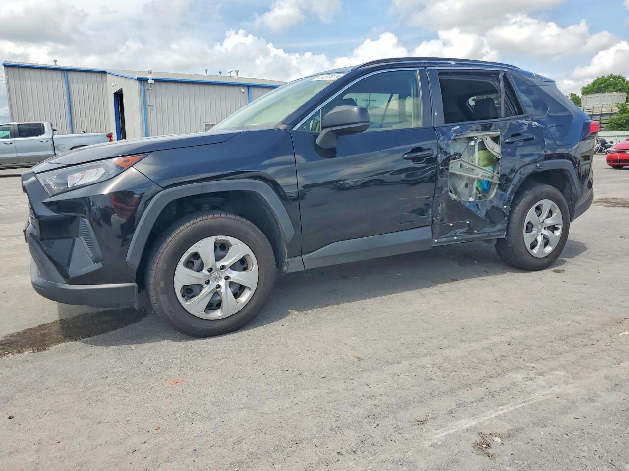 Salvage Toyota RAV4 Image