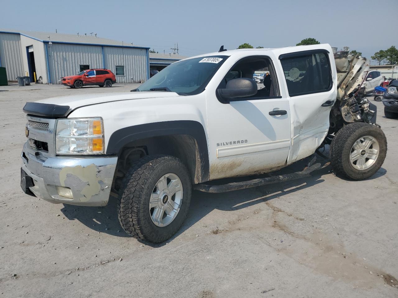 Salvage Chevrolet Silverado Image