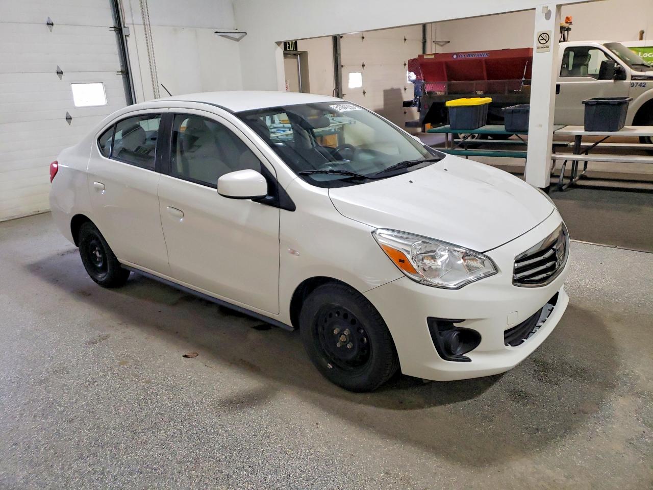 Mitsubishi Mirage G4 Es