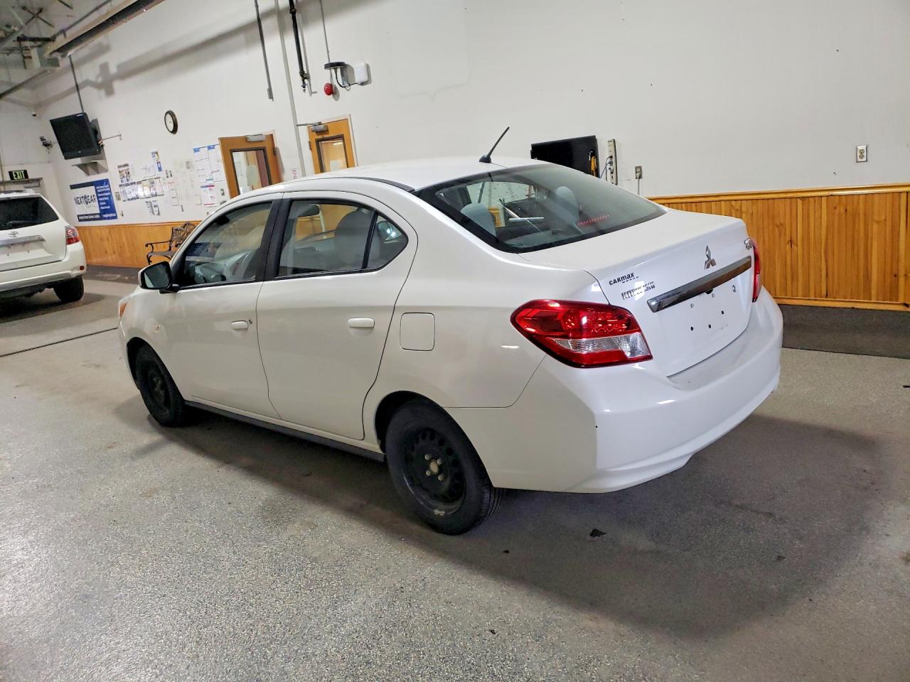 Mitsubishi Mirage G4 Es