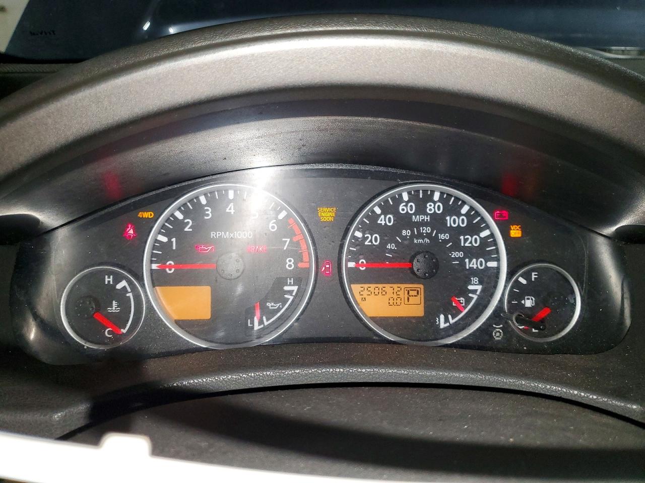 Nissan Pathfinder Xe