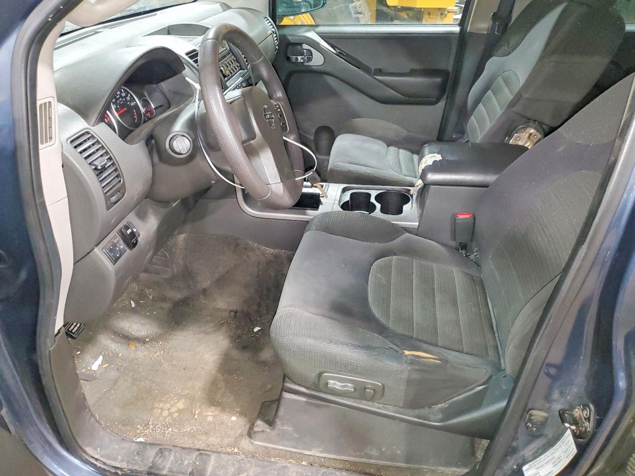 Nissan Pathfinder Xe
