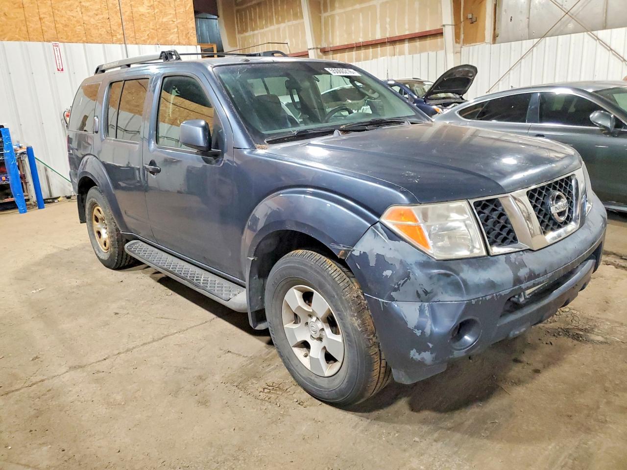 Nissan Pathfinder Xe