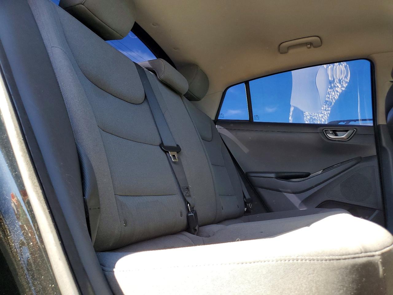 Hyundai Ioniq Blue