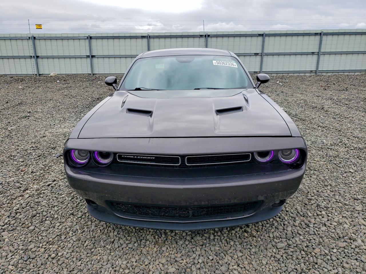 Dodge Challenger Sxt