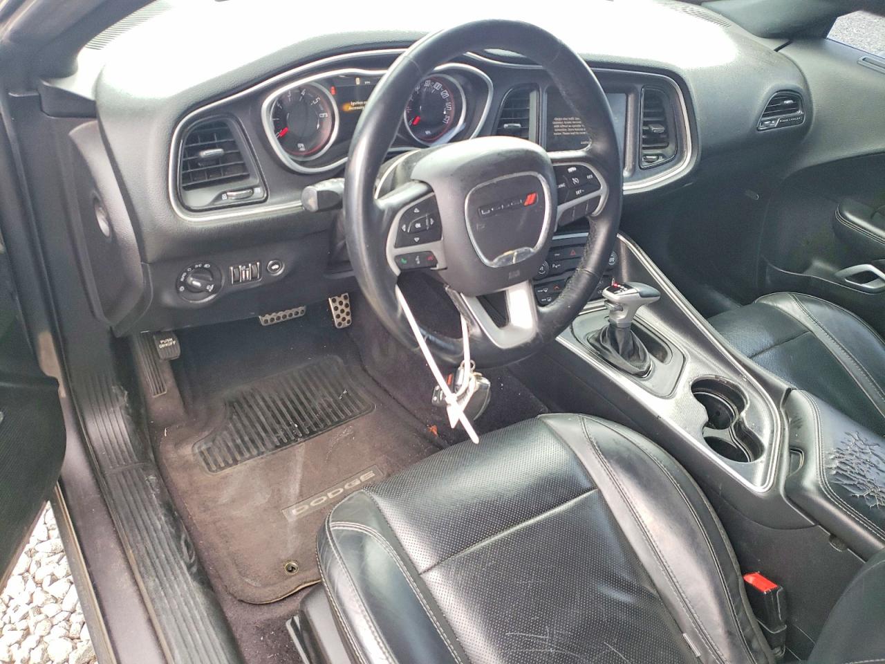 Dodge Challenger Sxt