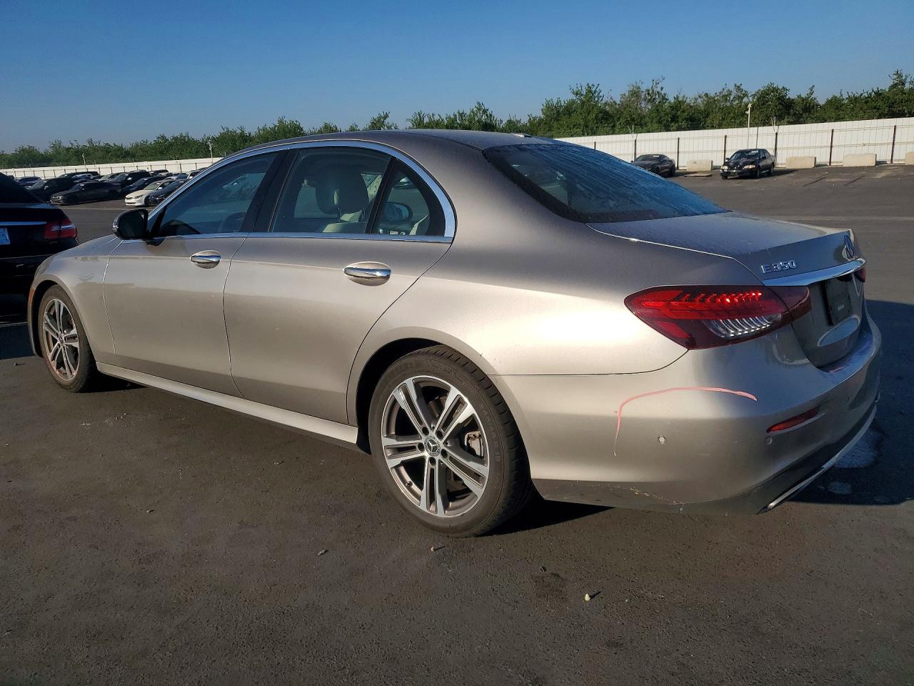 Mercedes-Benz E-Class 350