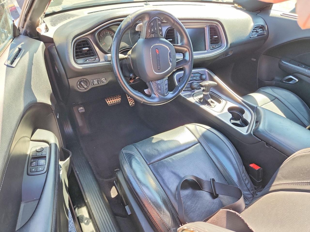Dodge Challenger Sxt
